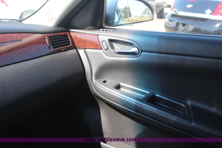 image for item J4479 2010 Chevrolet Impala LS