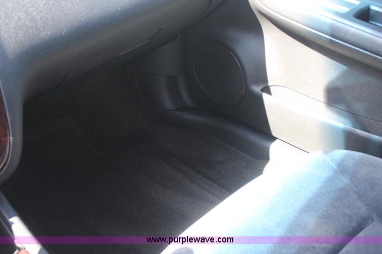 image for item J4479 2010 Chevrolet Impala LS