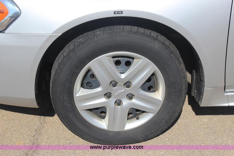 image for item J4479 2010 Chevrolet Impala LS