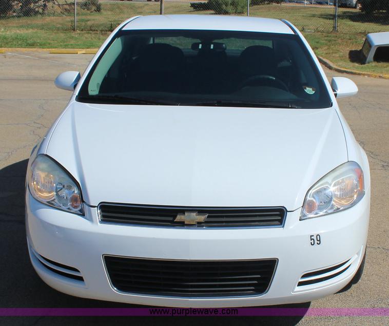 image for item J4480 2010 Chevrolet Impala LS
