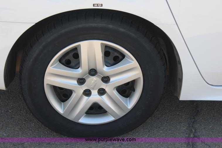 image for item J4480 2010 Chevrolet Impala LS