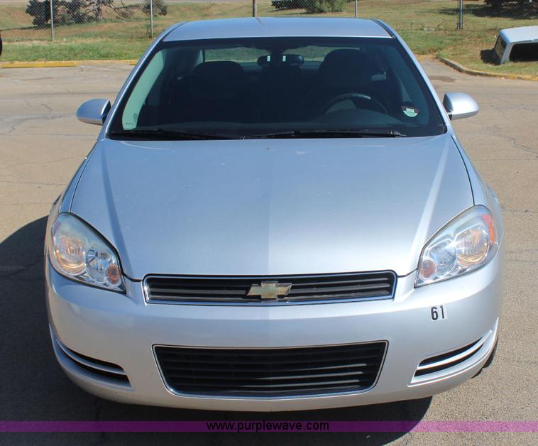 image for item J4481 2010 Chevrolet Impala LS