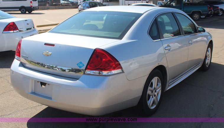 image for item J4481 2010 Chevrolet Impala LS