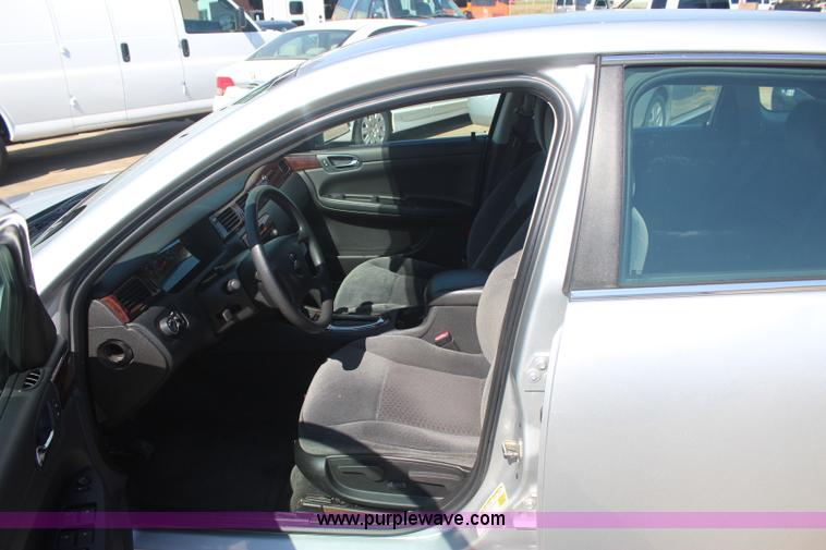 image for item J4481 2010 Chevrolet Impala LS