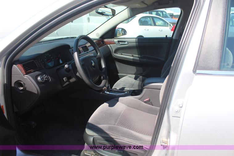 image for item J4481 2010 Chevrolet Impala LS