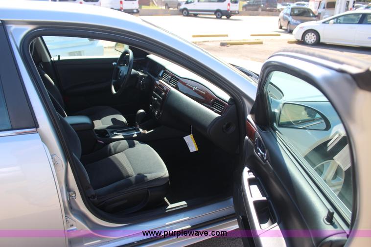 image for item J4481 2010 Chevrolet Impala LS