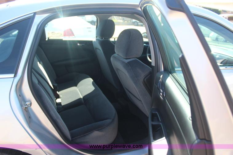 image for item J4481 2010 Chevrolet Impala LS