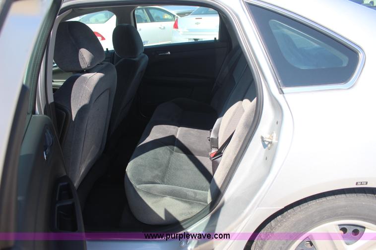 image for item J4481 2010 Chevrolet Impala LS