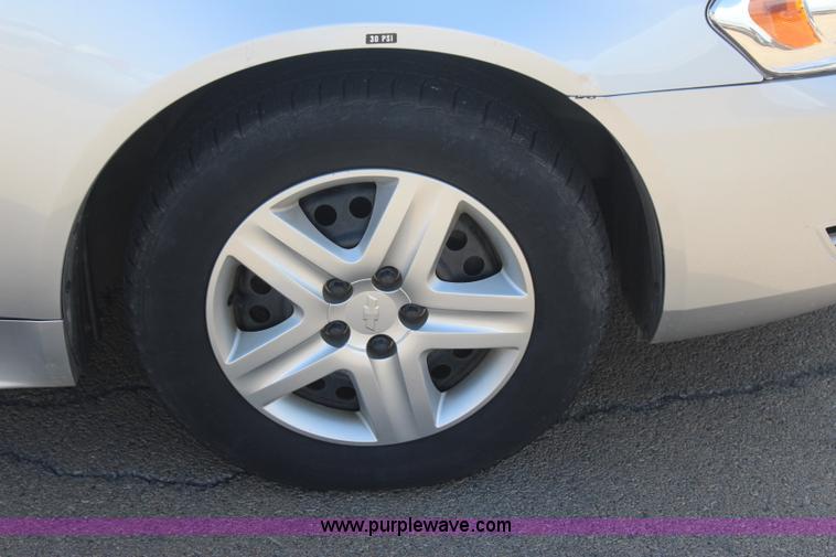image for item J4481 2010 Chevrolet Impala LS