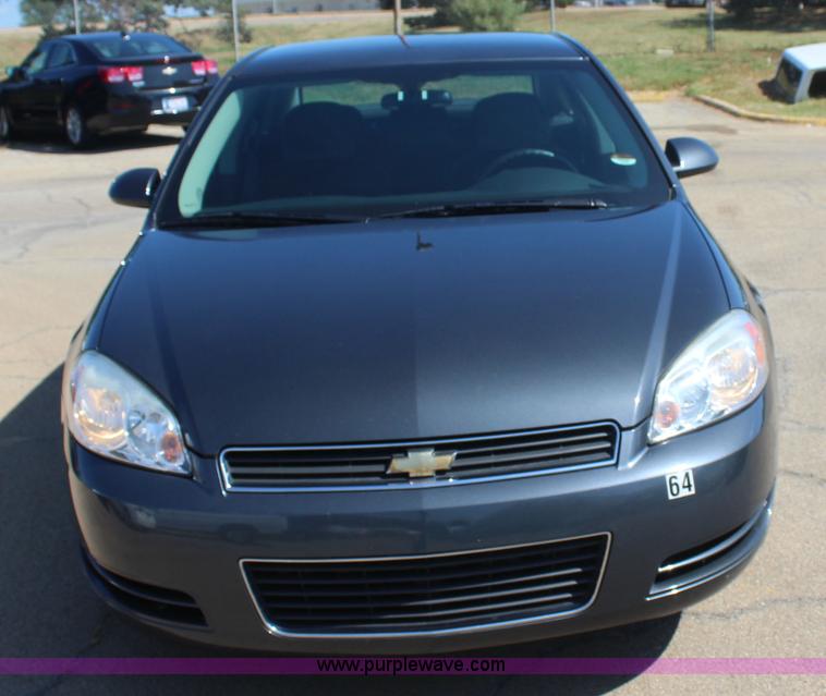 image for item J4482 2010 Chevrolet Impala LS
