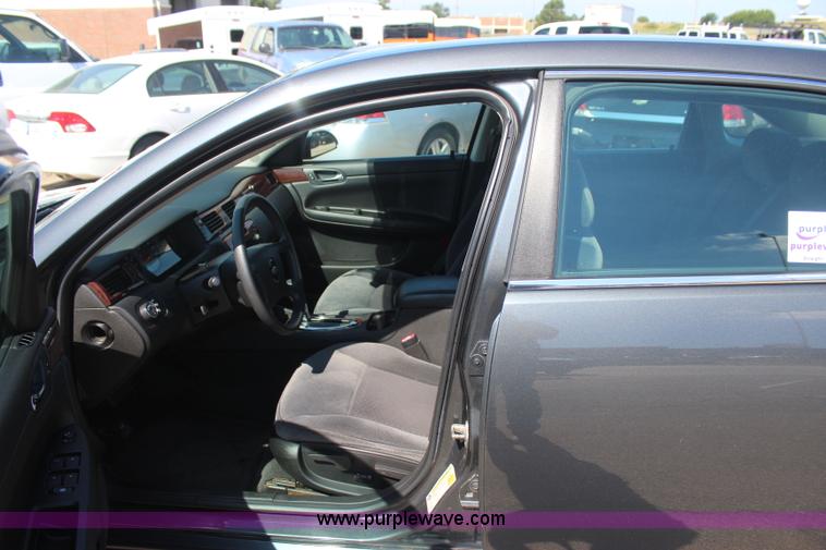 image for item J4482 2010 Chevrolet Impala LS