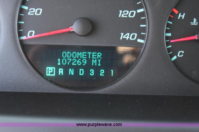 image for item J4482 2010 Chevrolet Impala LS