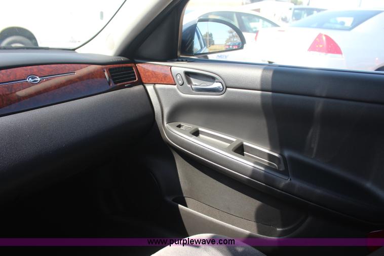 image for item J4482 2010 Chevrolet Impala LS