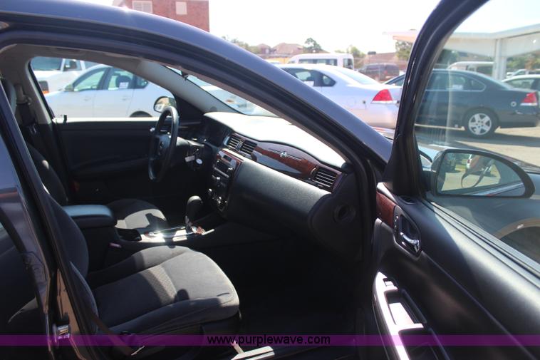 image for item J4482 2010 Chevrolet Impala LS