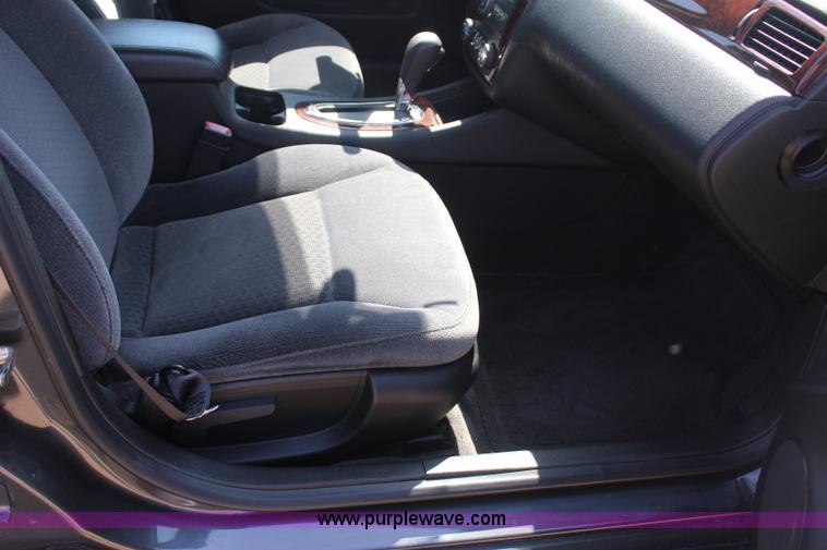 image for item J4482 2010 Chevrolet Impala LS