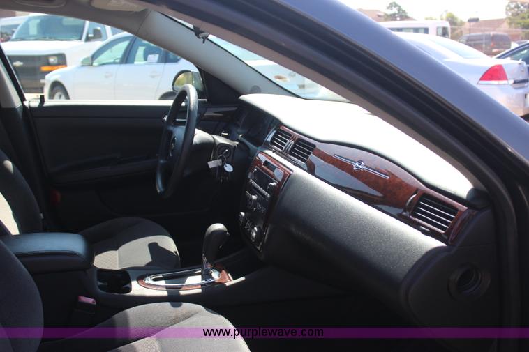 image for item J4482 2010 Chevrolet Impala LS