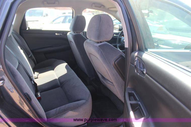 image for item J4482 2010 Chevrolet Impala LS