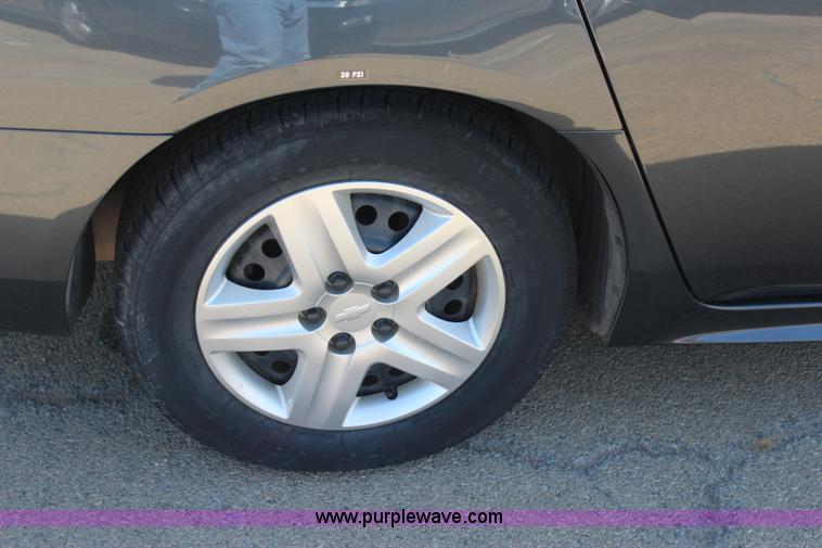 image for item J4482 2010 Chevrolet Impala LS