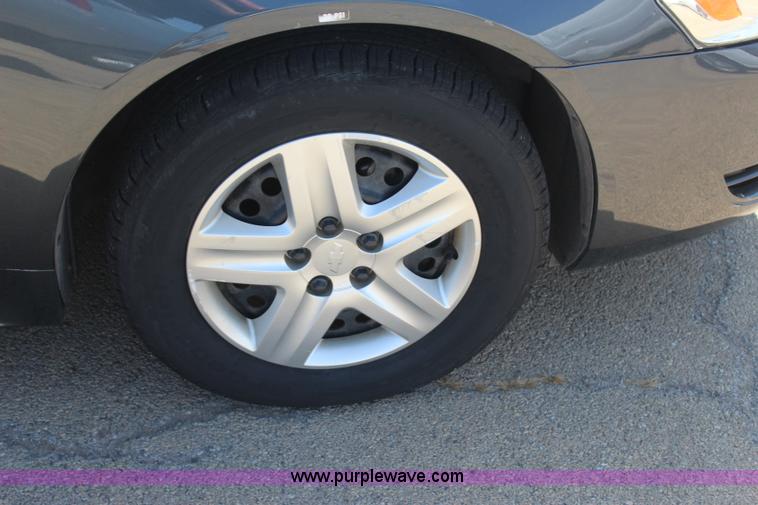 image for item J4482 2010 Chevrolet Impala LS