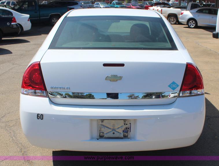image for item J4483 2010 Chevrolet Impala LS