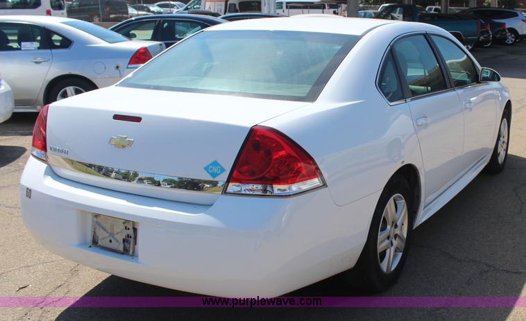 image for item J4483 2010 Chevrolet Impala LS
