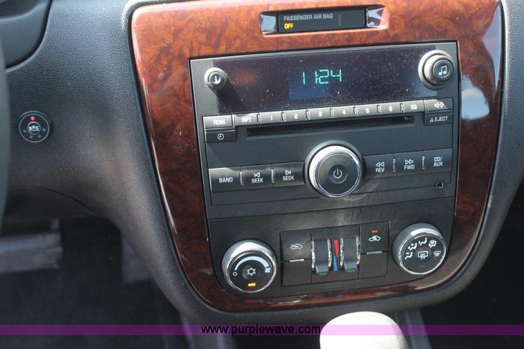 image for item J4483 2010 Chevrolet Impala LS