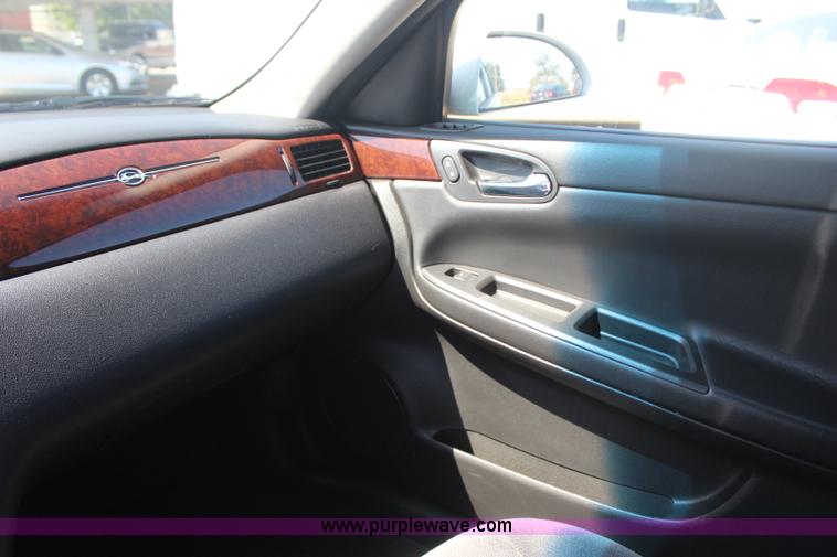 image for item J4483 2010 Chevrolet Impala LS