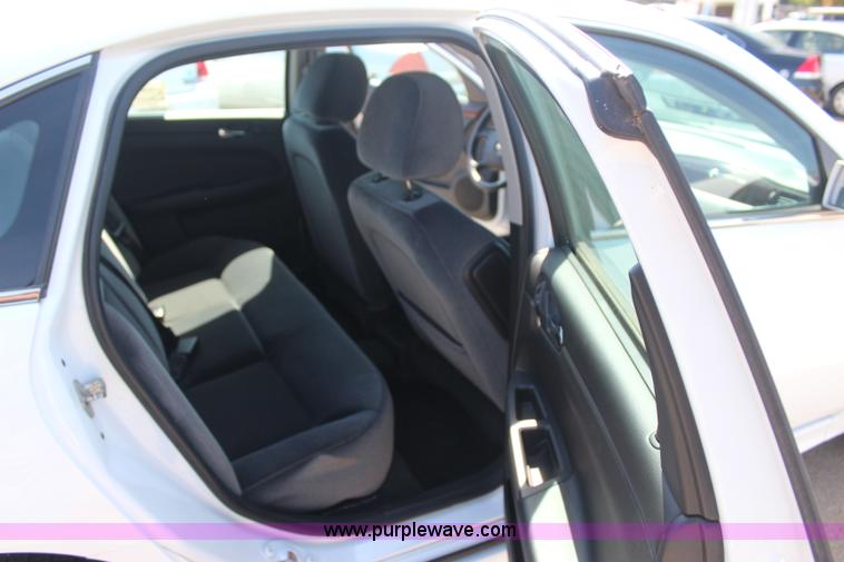 image for item J4483 2010 Chevrolet Impala LS