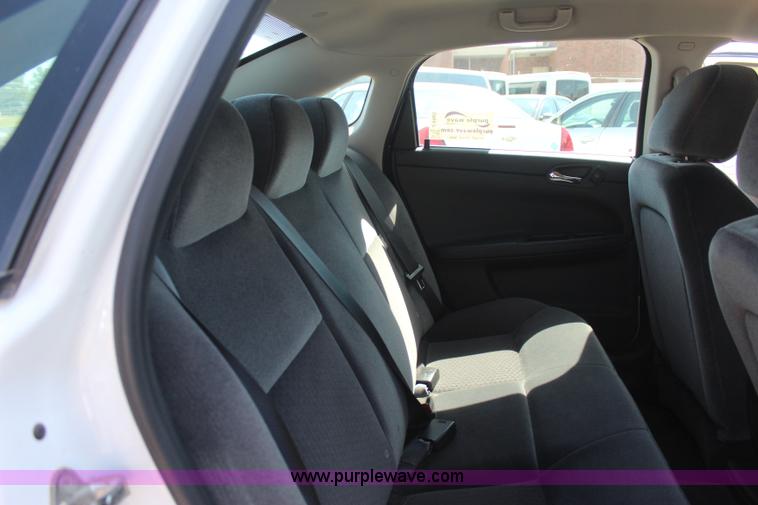 image for item J4483 2010 Chevrolet Impala LS