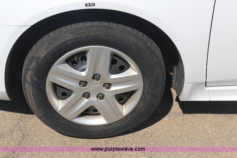 image for item J4483 2010 Chevrolet Impala LS