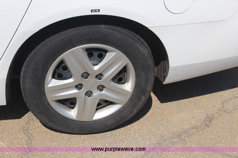 image for item J4483 2010 Chevrolet Impala LS