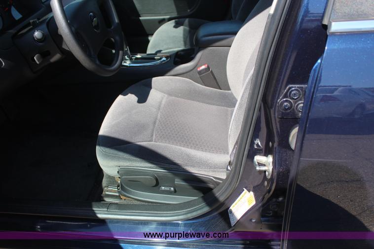 image for item J4484 2010 Chevrolet Impala LS