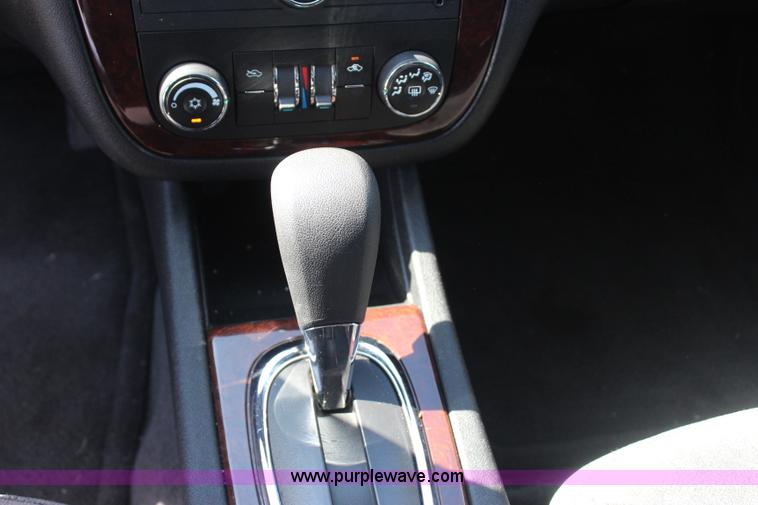 image for item J4484 2010 Chevrolet Impala LS