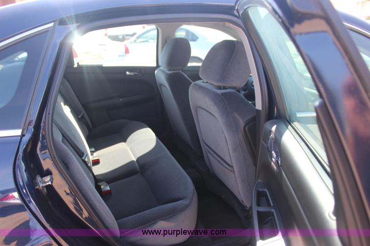 image for item J4484 2010 Chevrolet Impala LS