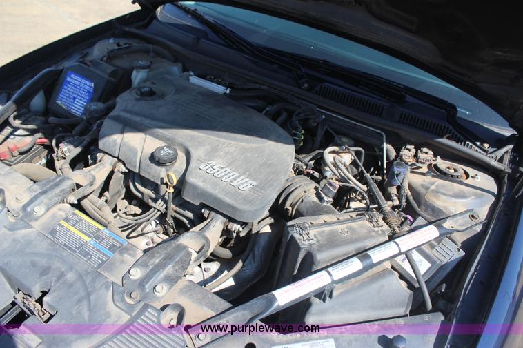 image for item J4484 2010 Chevrolet Impala LS