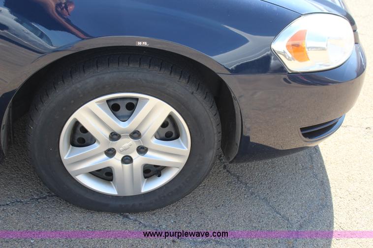 image for item J4484 2010 Chevrolet Impala LS