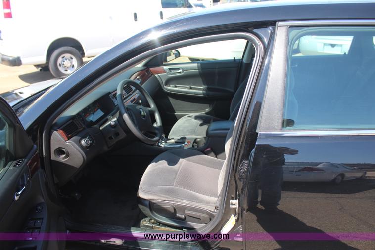 image for item J4485 2010 Chevrolet Impala LS