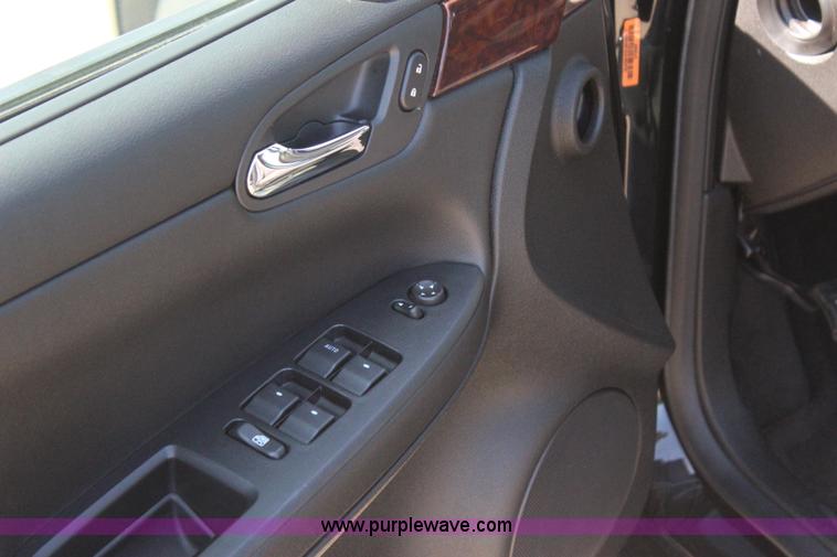 image for item J4485 2010 Chevrolet Impala LS