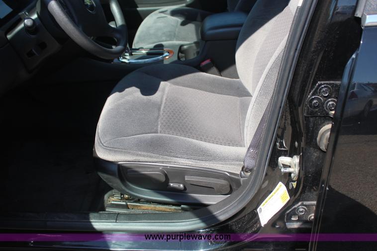 image for item J4485 2010 Chevrolet Impala LS