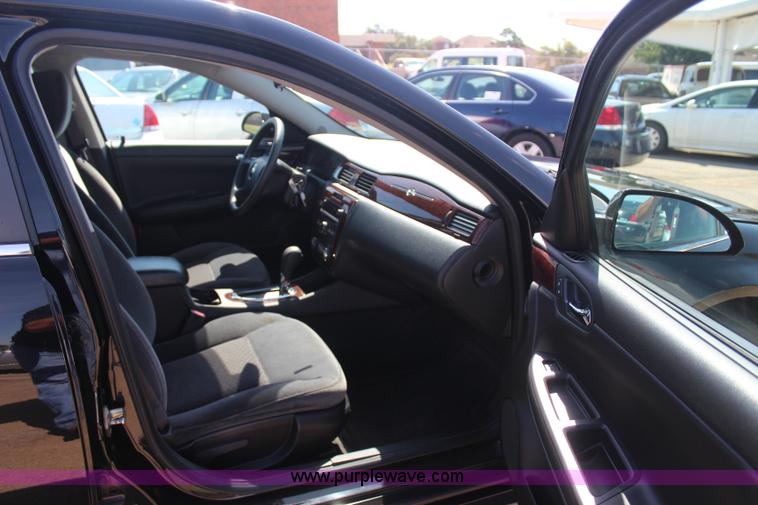 image for item J4485 2010 Chevrolet Impala LS