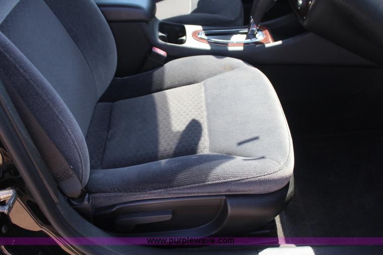 image for item J4485 2010 Chevrolet Impala LS