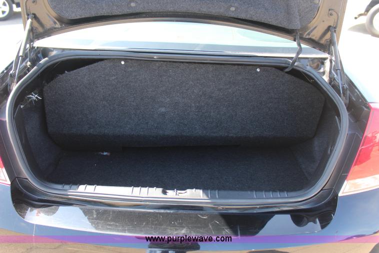 image for item J4485 2010 Chevrolet Impala LS