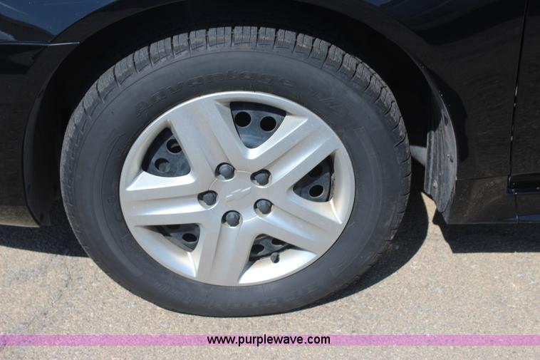 image for item J4485 2010 Chevrolet Impala LS