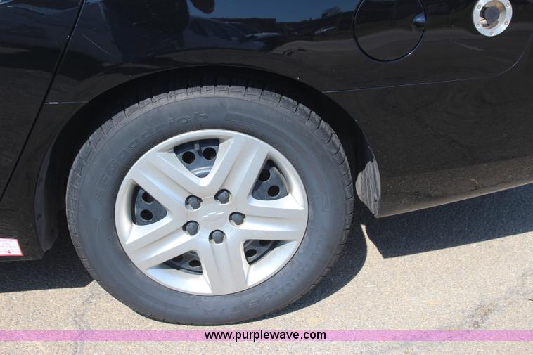 image for item J4485 2010 Chevrolet Impala LS