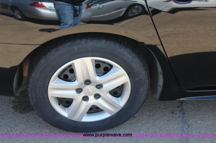 image for item J4485 2010 Chevrolet Impala LS