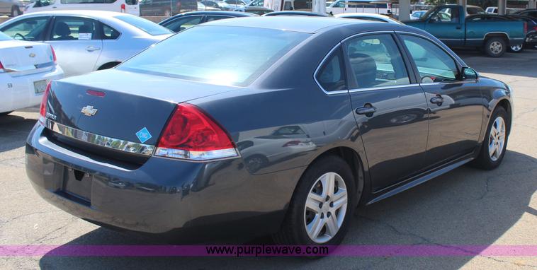 image for item J4486 2010 Chevrolet Impala LS
