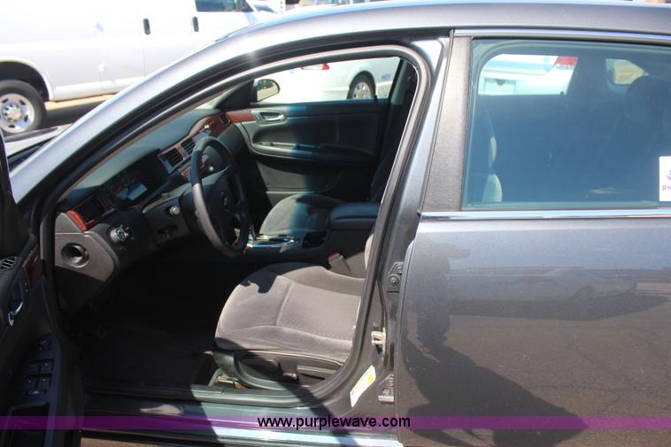 image for item J4486 2010 Chevrolet Impala LS