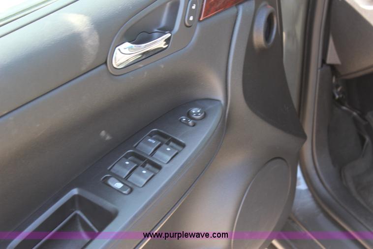 image for item J4486 2010 Chevrolet Impala LS