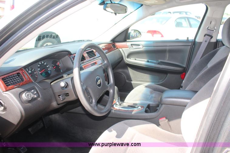 image for item J4486 2010 Chevrolet Impala LS