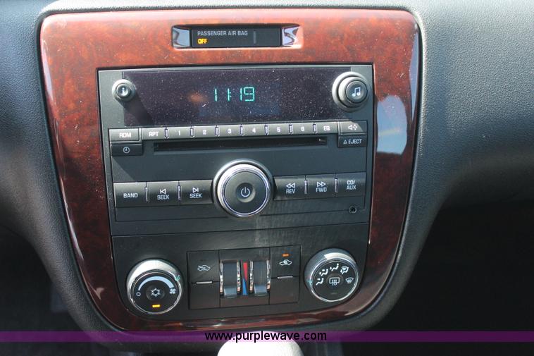 image for item J4486 2010 Chevrolet Impala LS